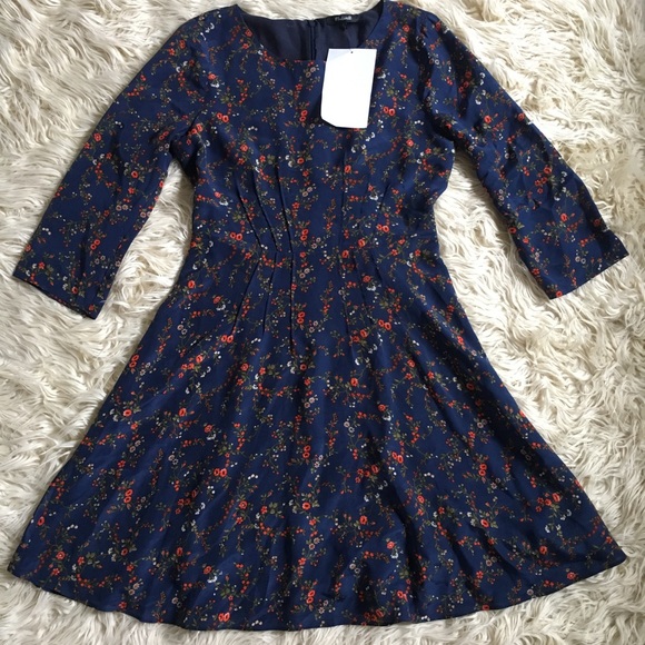 Madewell Dresses & Skirts - Madewell Floral Mini Dress. Size - 4. 100% Silk